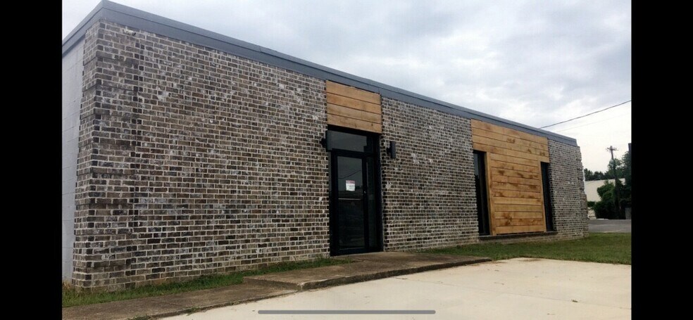 Primary Photo Of 900 Creekside Rd, Chattanooga Light Distribution For Sale