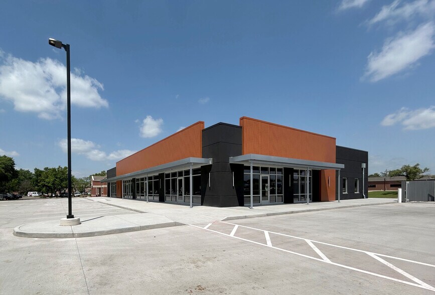 Primary Photo Of 503 N Webb Rd, Wichita General Retail For Lease