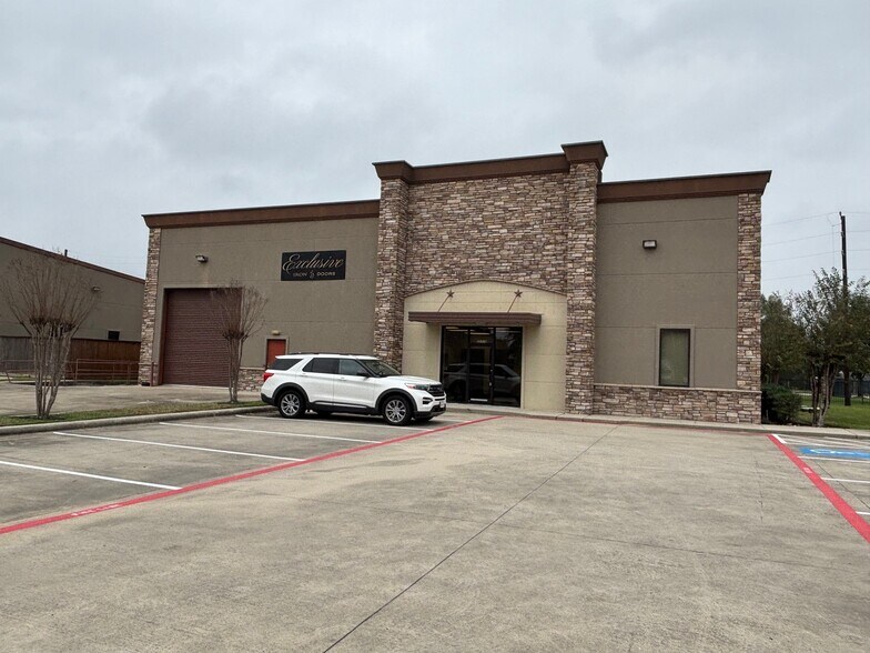 More Photos Of 22325 Gosling Rd, Spring Unknown For Lease