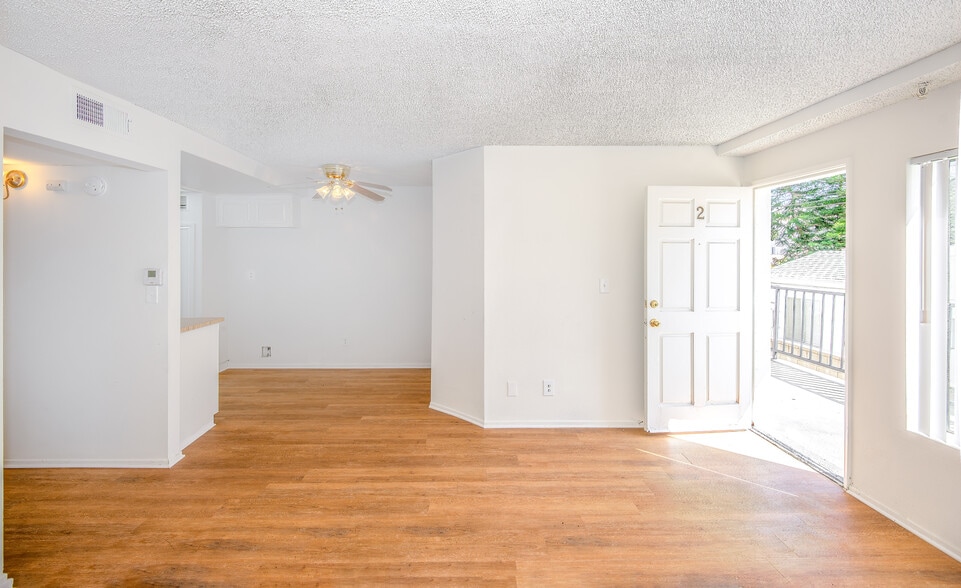 More Photos Of 5319 Cartwright Ave, North Hollywood Apartments For Sale