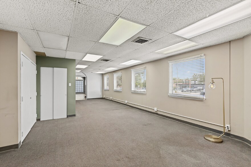 More Photos Of 1901 Gravois Ave, Saint Louis Freestanding For Lease