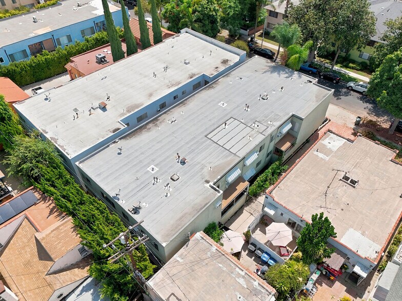 More Photos Of 7631 Norton Ave, West Hollywood Apartments For Sale