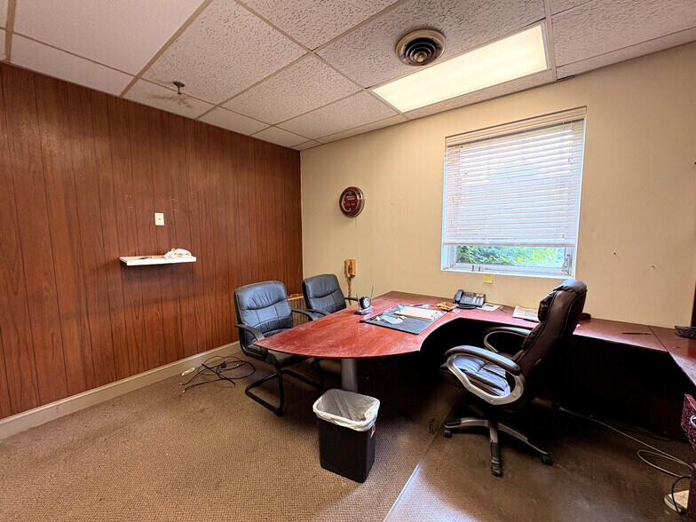 More Photos Of 5 Canale Dr, Egg Harbor Township Manufacturing For Lease