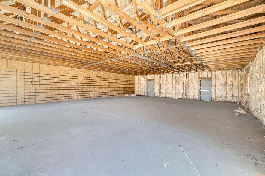 More Photos Of 5348-5374 N Spruce Ave, Fresno Freestanding For Lease