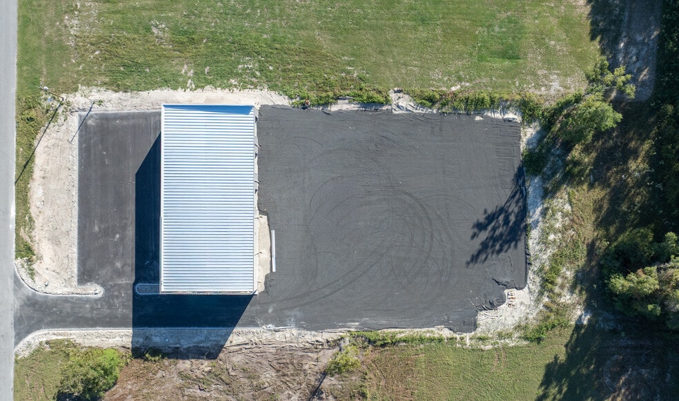 More Photos Of 372 SW Windswept Gln, Lake City Warehouse For Sale