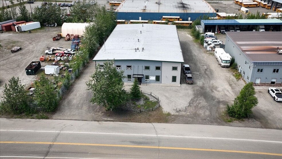 More Photos Of 3408 International St, Fairbanks Warehouse For Lease
