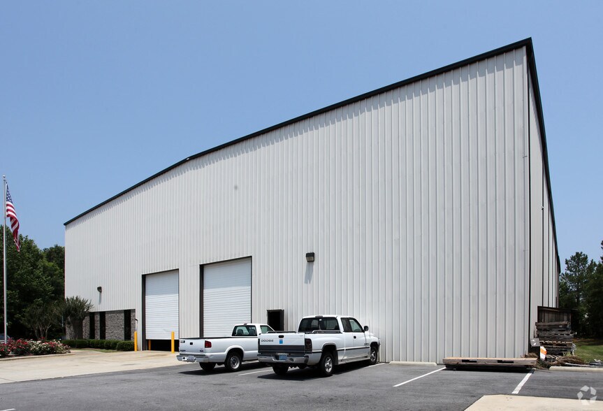 More Photos Of 1001 Investment Blvd, Apex Warehouse For Lease
