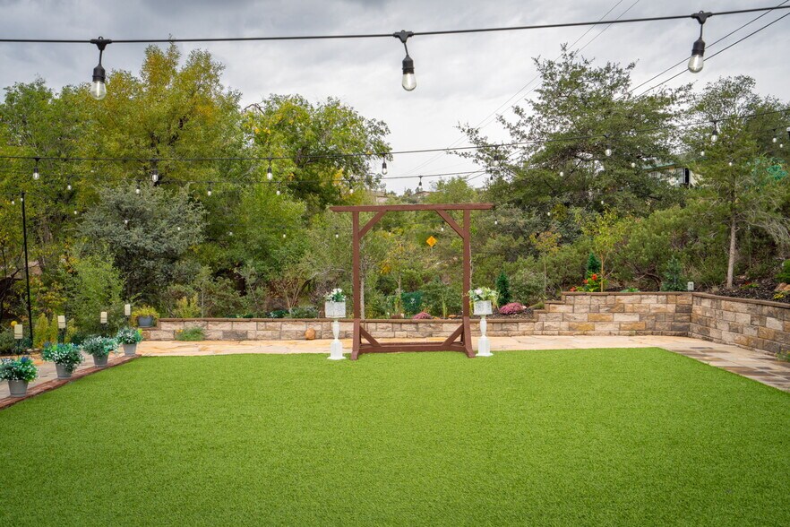 More Photos Of 2516 Willow Creek Rd, Prescott Freestanding For Sale