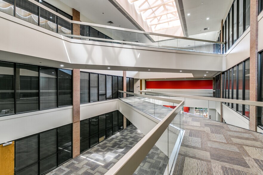 More Photos Of 1400 Corporate Dr, Irving Office For Lease