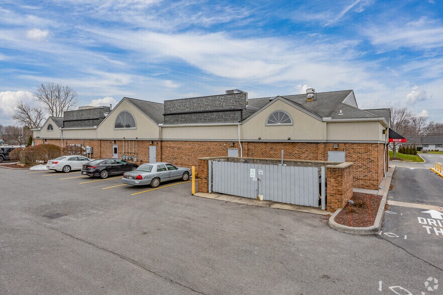 More Photos Of 375-409 Lear Rd, Avon Lake Unknown For Lease