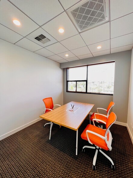 More Photos Of 11965 Venice Blvd, Los Angeles Loft Creative Space For Lease