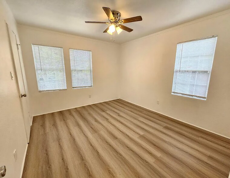 More Photos Of 2310 Elm Ave, Long Beach Apartments For Sale