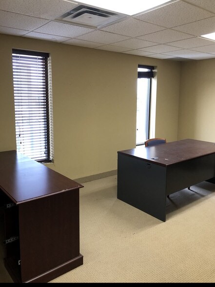 More Photos Of 1330 Niagara Falls Blvd, Tonawanda Storefront Retail Office For Lease