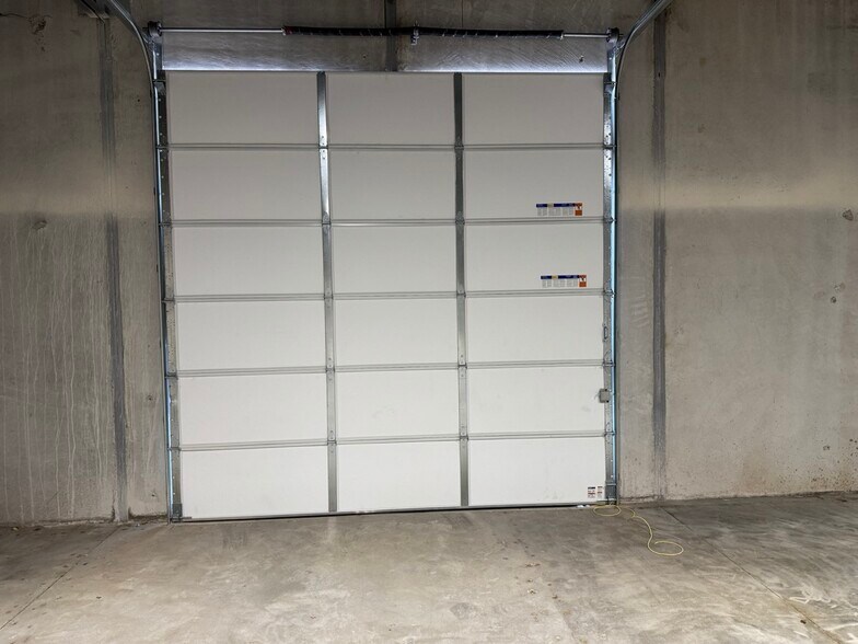 More Photos Of 220 NE 38th Ter, Oklahoma City Industrial For Lease