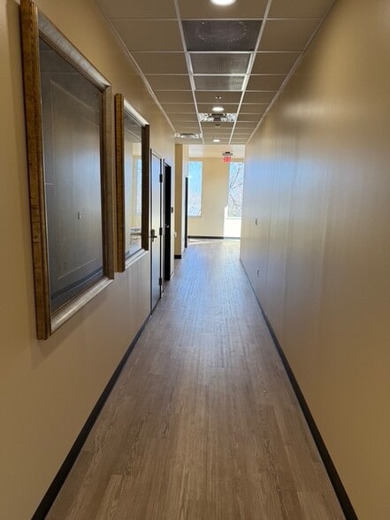 More Photos Of 200 E 8th St, Georgetown Storefront Retail Office For Lease