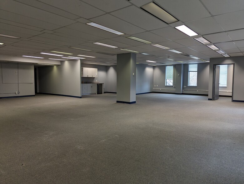 More Photos Of 1150 Morrison Dr, Ottawa Office For Lease