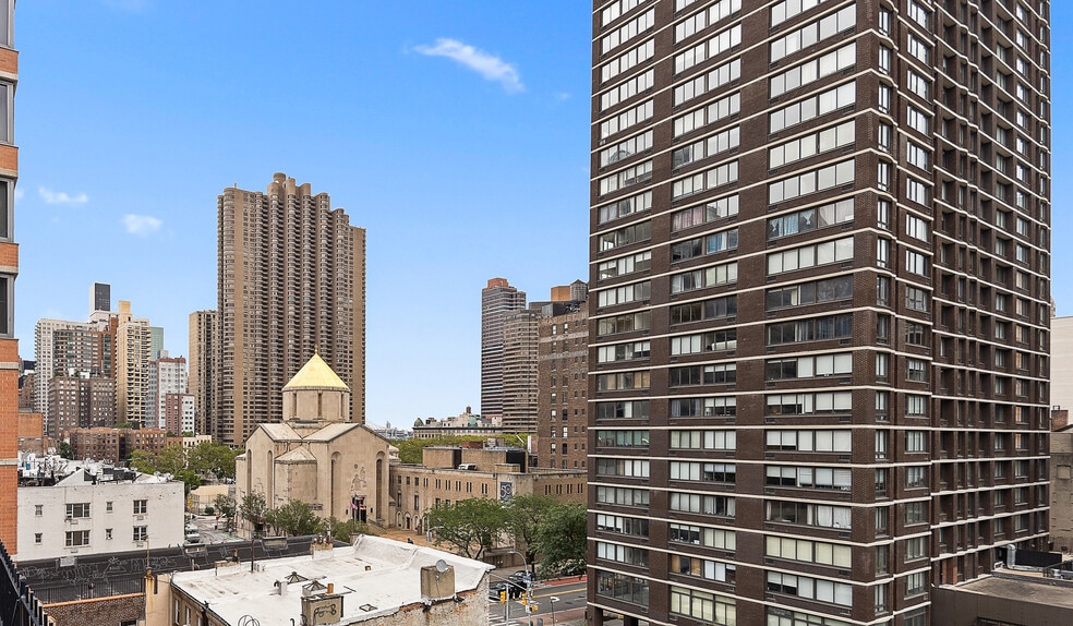 More Photos Of 251 E 33rd St, New York Medical For Lease