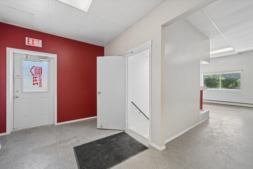 More Photos Of 21 Ann St, Brock Office For Sale