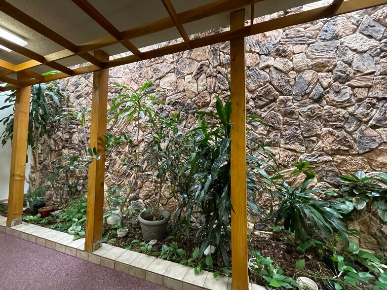 More Photos Of 924 S Virginia St, Reno Loft Creative Space For Sale