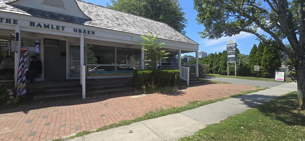 More Photos Of 107 W Montauk Hwy, Hampton Bays General Retail For Lease