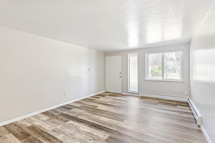 More Photos Of 1679-1695 Reed St, Lakewood Apartments For Sale