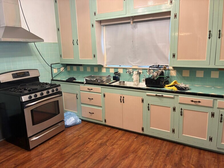 More Photos Of 15395 Foothill Blvd, Fontana Freestanding For Sale