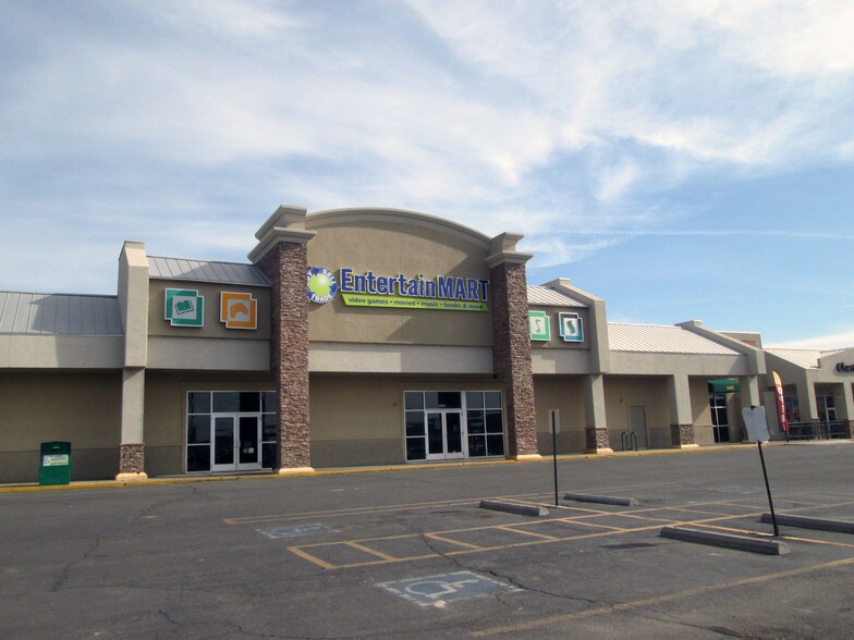 More Photos Of 3030 E Main St, Farmington Unknown For Lease