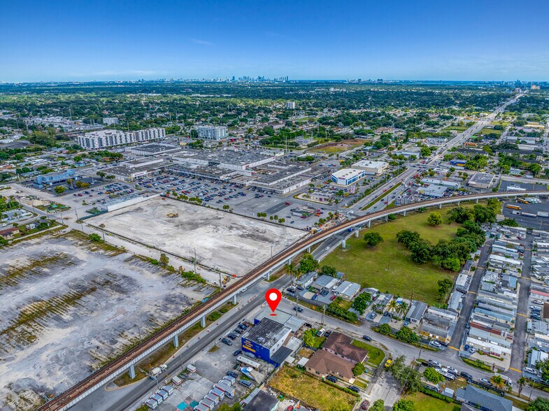 More Photos Of 3000 NW 79th St, Miami Auto Repair For Lease