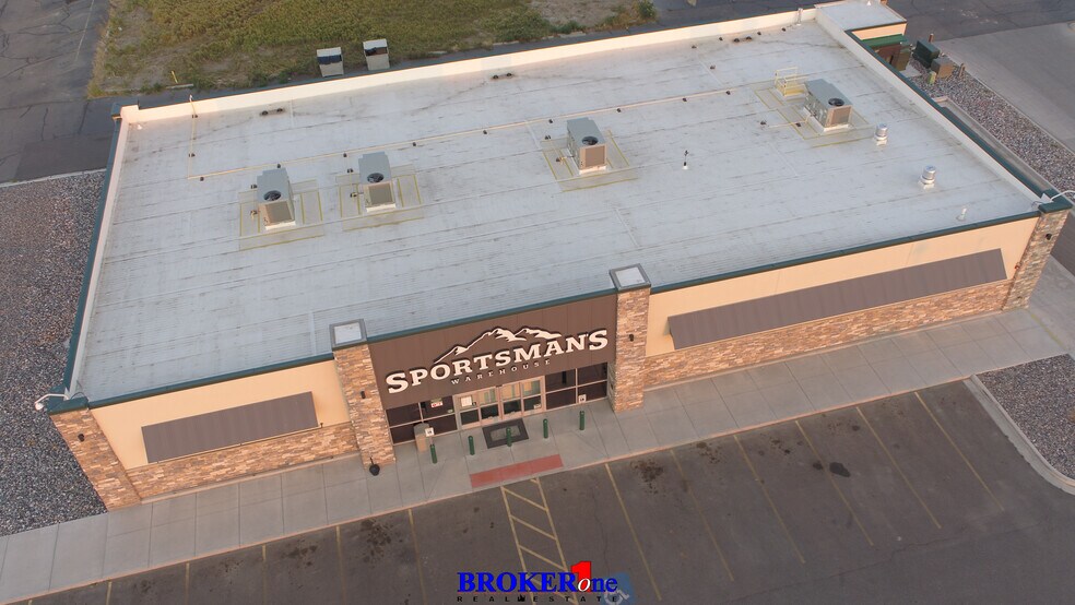 More Photos Of 2010 N Federal Blvd, Riverton Freestanding For Sale