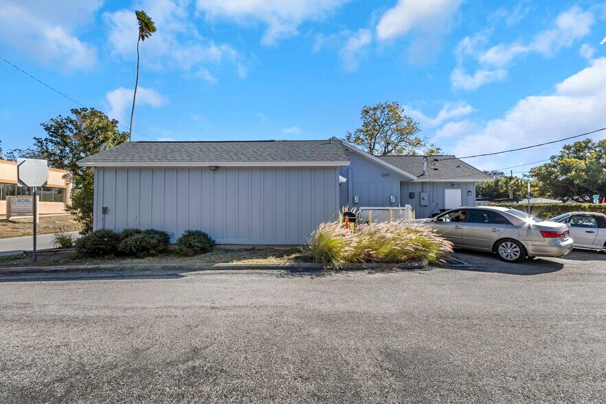 More Photos Of 5417 Grand Blvd, New Port Richey Freestanding For Sale
