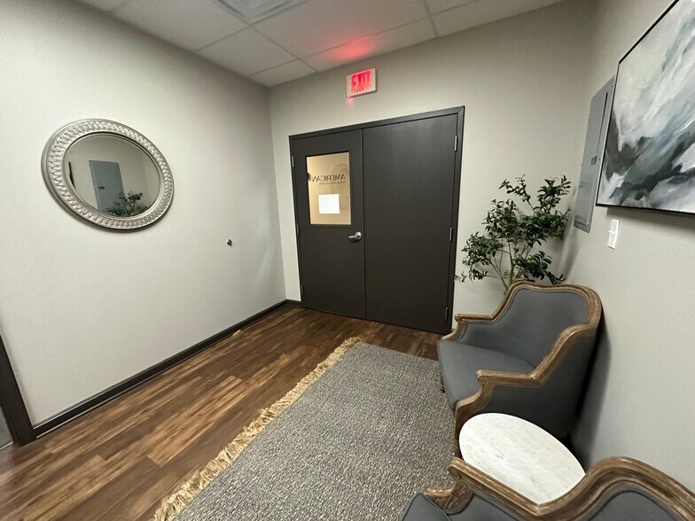 More Photos Of 32875 Solon Rd, Solon Medical For Lease