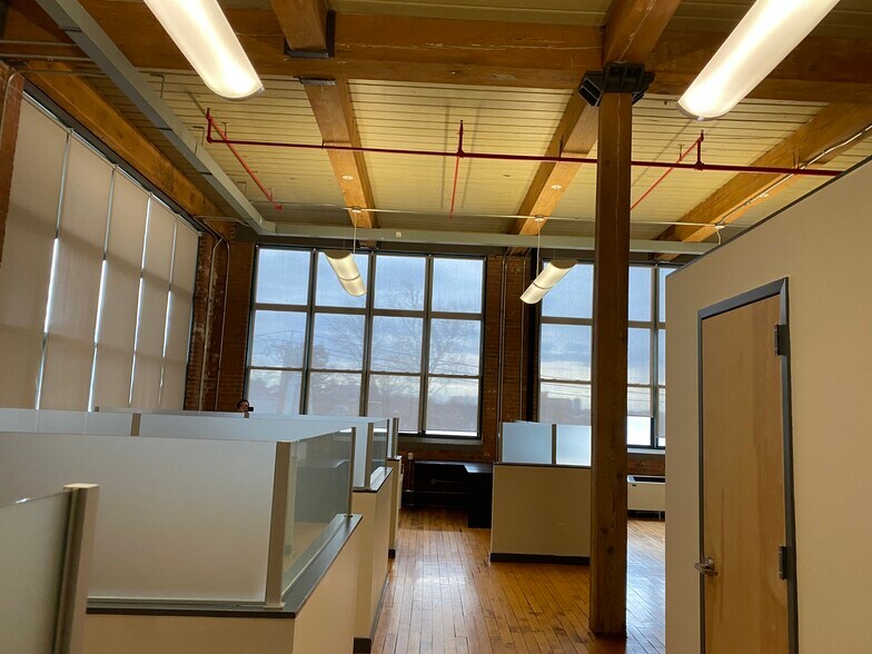 More Photos Of 31 South St, Mount Vernon Light Manufacturing For Lease