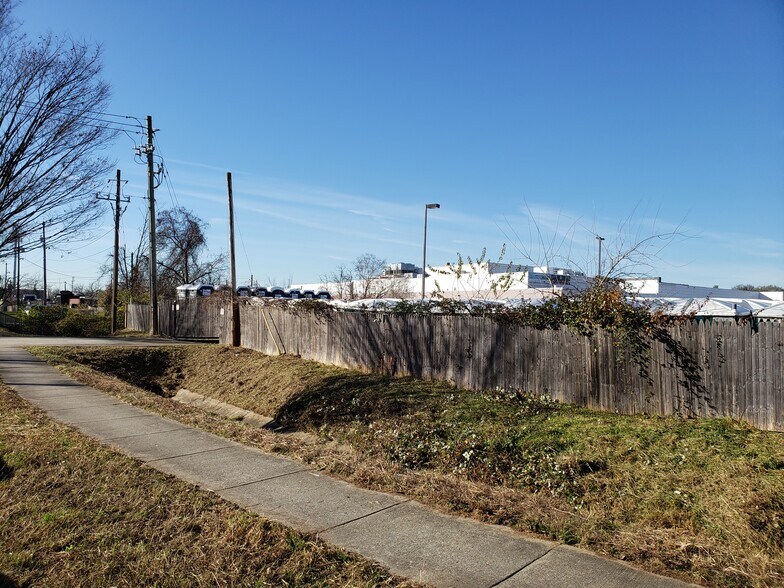 More Photos Of 8444 Ballew Ave, College Park Land For Lease
