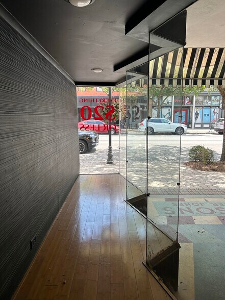 More Photos Of 116 N Patterson St, Valdosta Storefront Retail Office For Lease