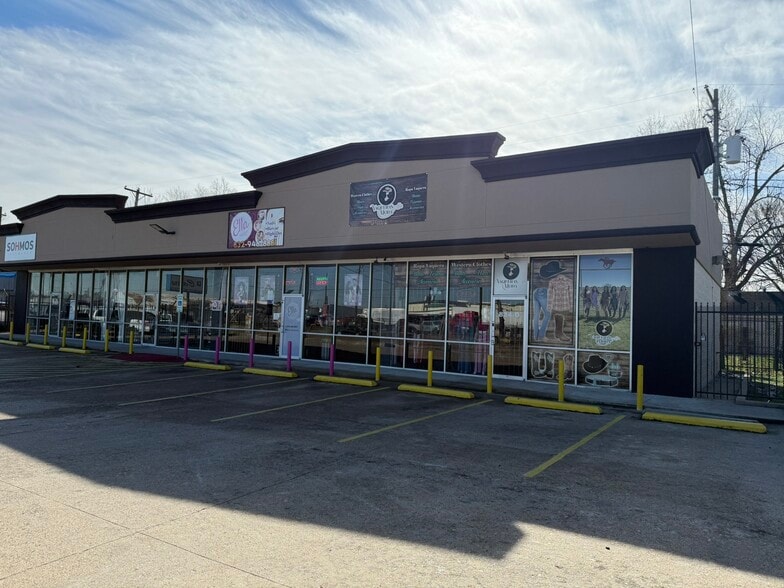 More Photos Of 834 Little York Rd, Houston Freestanding For Sale