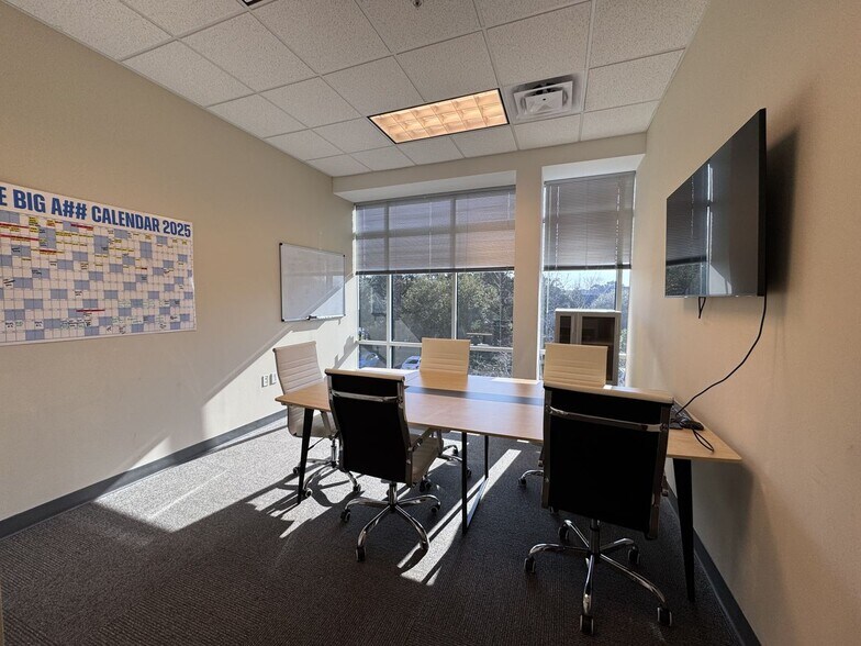More Photos Of 1838 Sir Tyler Dr, Wilmington Office For Lease