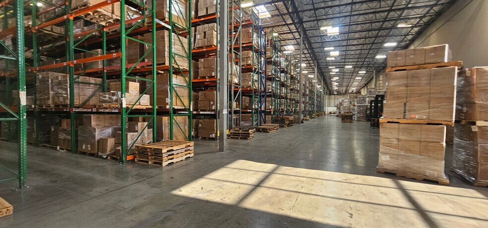 More Photos Of 27040 San Bernardino Ave, Redlands Distribution For Lease