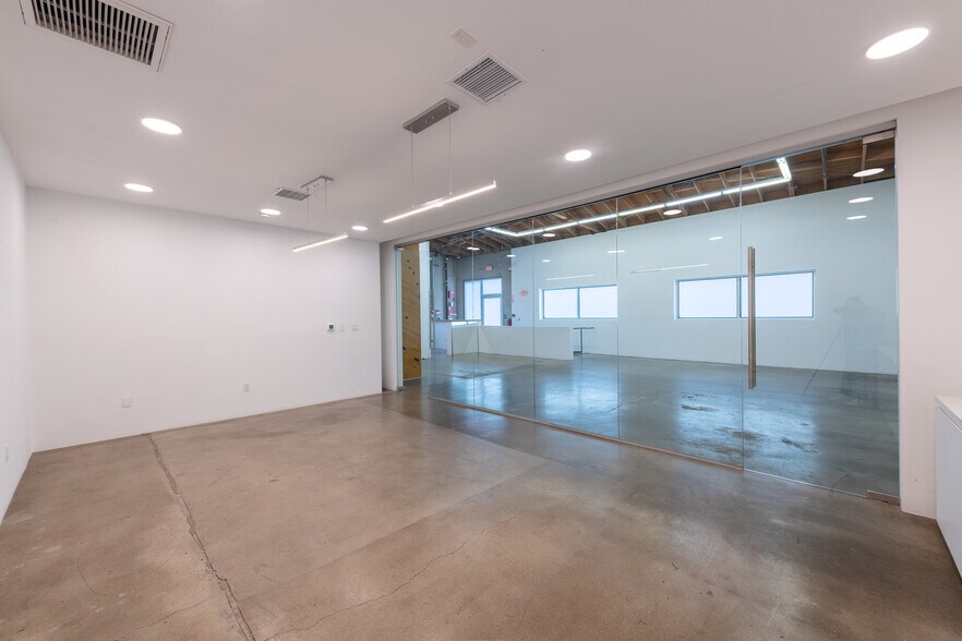 More Photos Of 6006 Washington Blvd, Culver City Loft Creative Space For Sale