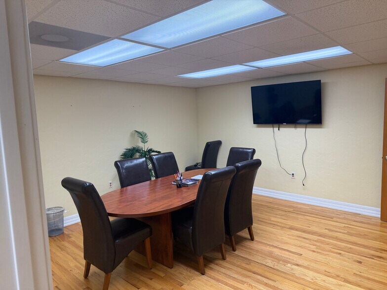 More Photos Of 912 Jackson St N, Saint Petersburg Medical For Lease