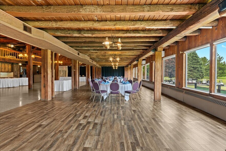 More Photos Of 9512 E Lippincott Blvd, Davison Golf Course Driving Range For Sale