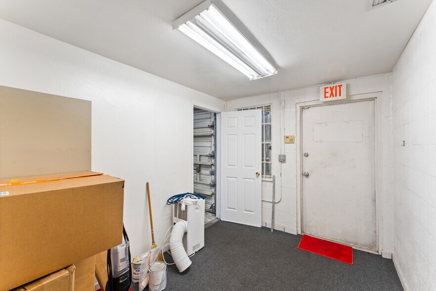 More Photos Of 13826-13838 SW 142nd Ave, Miami Warehouse For Sale