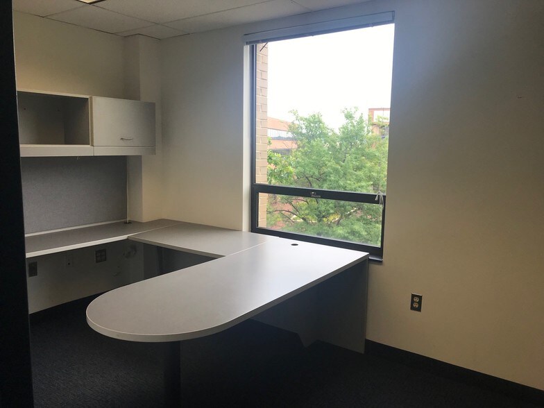 More Photos Of 1020 N Fairfax St, Alexandria Office For Lease