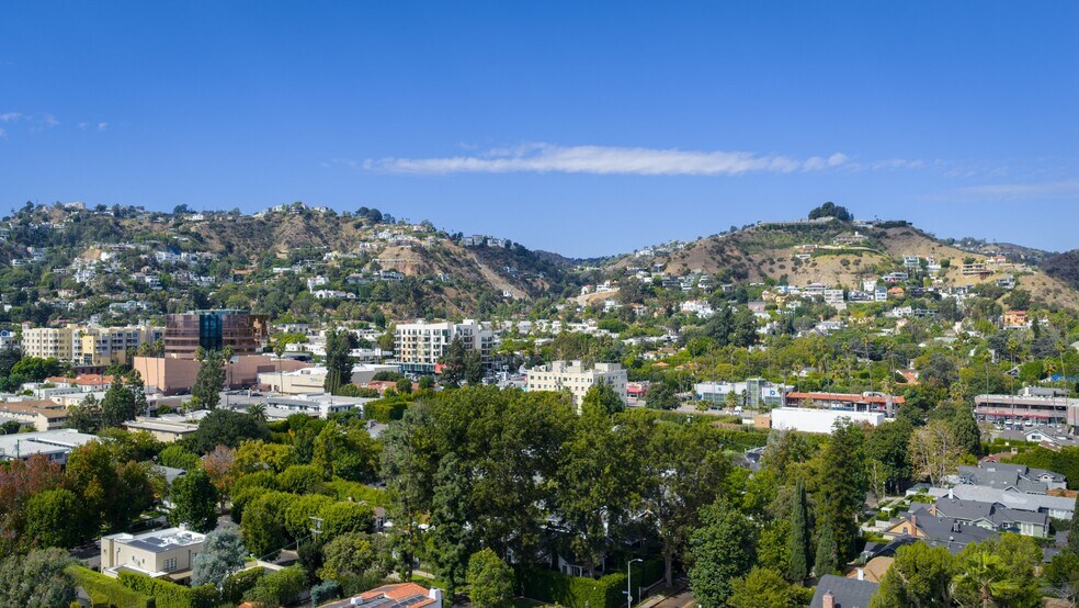 More Photos Of 1511 N Fairfax Ave, Los Angeles Apartments For Lease