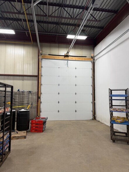 More Photos Of 160 Bud Mil Dr, Buffalo Manufacturing For Lease