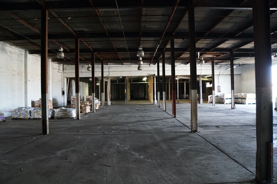 More Photos Of 703 Elk St, Buffalo Warehouse For Sale