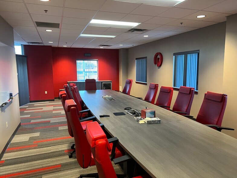 More Photos Of 4447 E Park 30 Dr, Columbia City Manufacturing For Lease