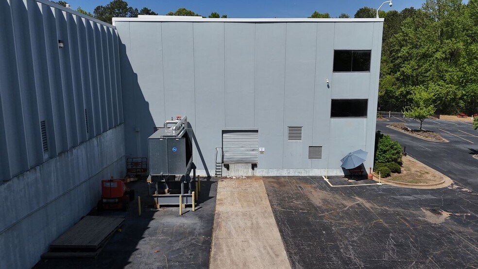 More Photos Of 5224 Snapfinger Woods Dr, Decatur Manufacturing For Lease