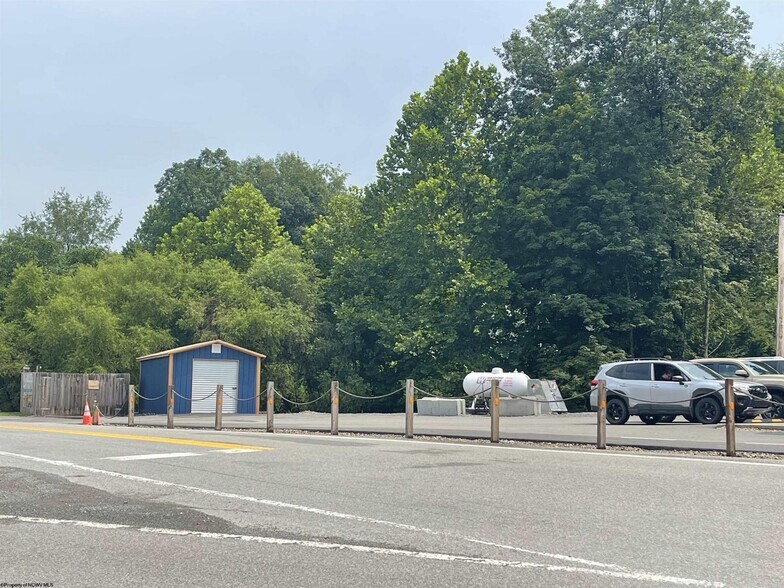 More Photos Of 20165 S US-19 Hwy, Walkersville Convenience Store For Sale