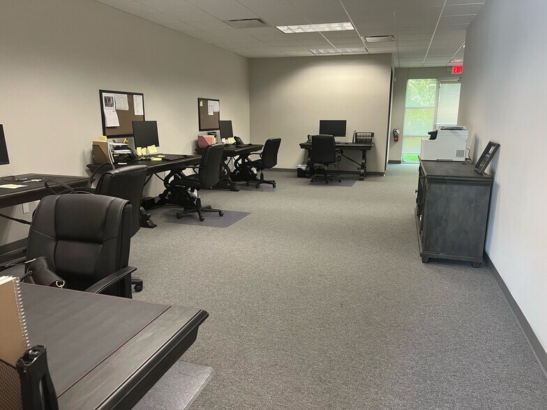 More Photos Of 2640 Cypress Ridge Blvd, Wesley Chapel Office For Lease