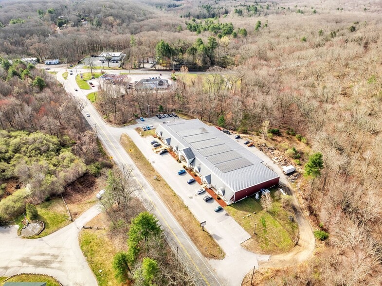 More Photos Of 39 Nott Hwy, Ashford Storefront For Sale